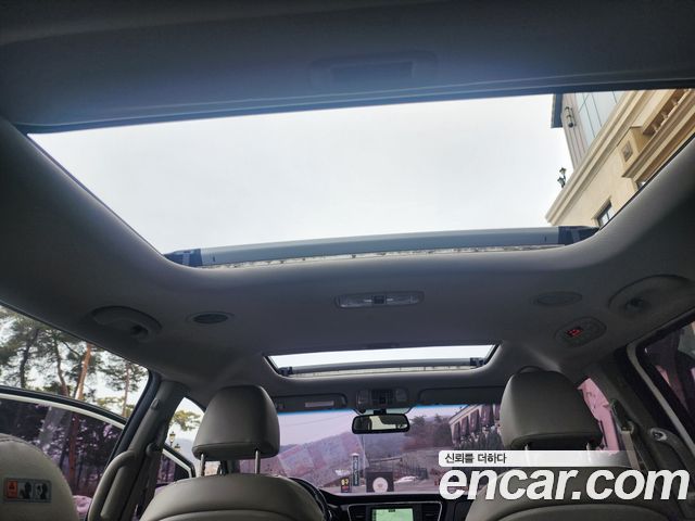 Kia Canival 2016 — photo 13