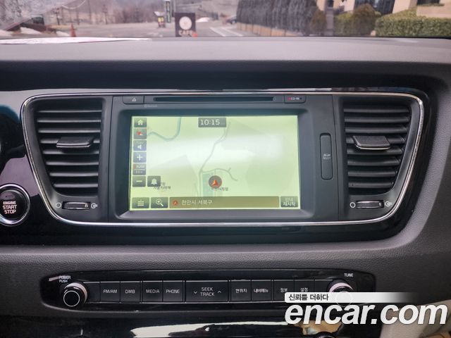 Kia Canival 2016 — photo 16