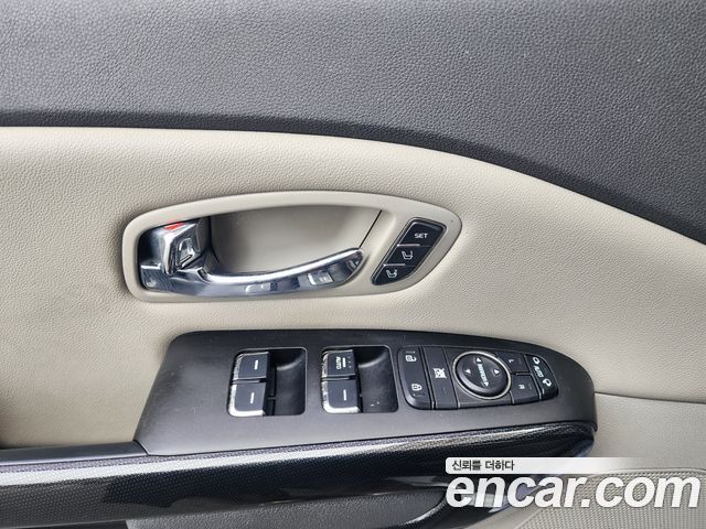 Kia Canival 2016 — photo 19