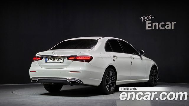 Mercedes-Benz E-Class 2021 — photo 2