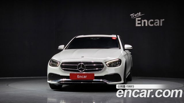 Mercedes-Benz E-Class 2021 — photo 3