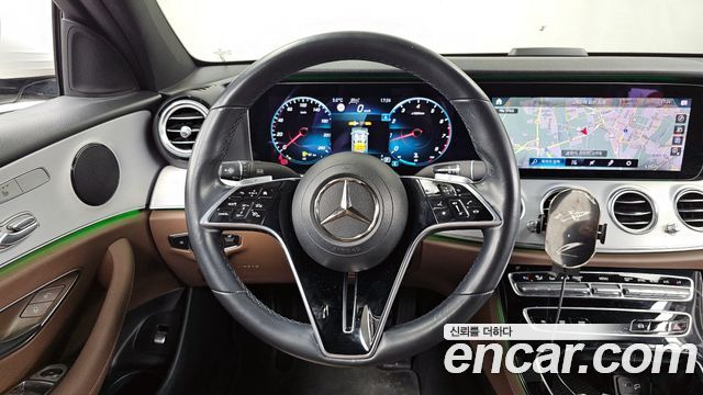 Mercedes-Benz E-Class 2021 — photo 13