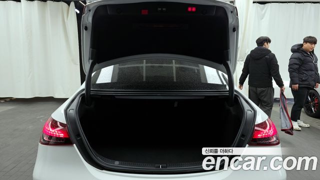 Mercedes-Benz E-Class 2021 — photo 20
