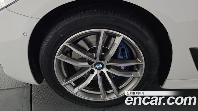BMW 5-Series 2017 — photo 5