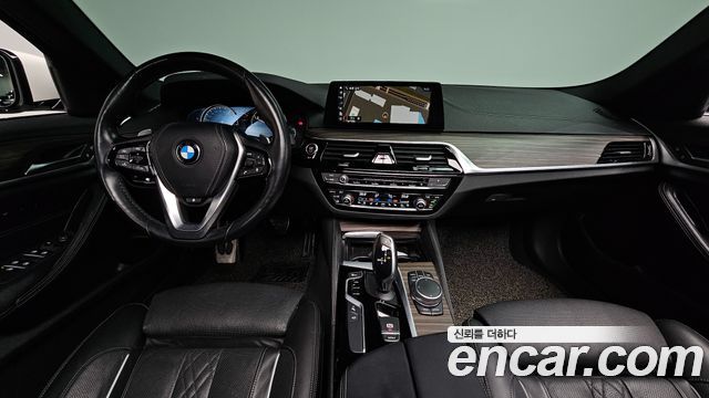 BMW 5-Series 2017 — photo 7