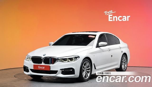 BMW 5-Series 2017 — photo 1