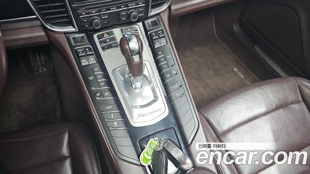 Porsche Panamera 2012 — photo 9