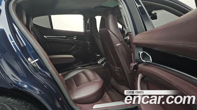Porsche Panamera 2012 — photo 12