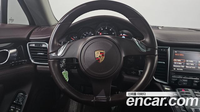 Porsche Panamera 2012 — photo 13