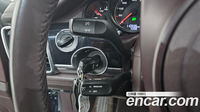 Porsche Panamera 2012 — photo 14