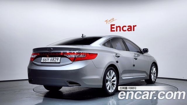 Hyundai Grandeur 2011 — photo 2