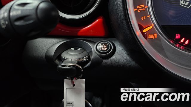 Mini Cooper 2012 — photo 17
