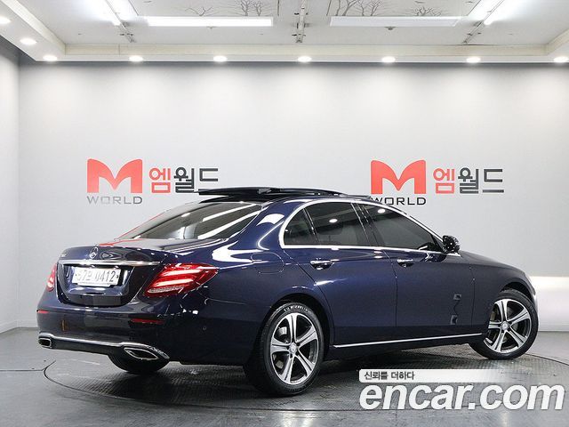 Mercedes-Benz E-Class 2017 — photo 3