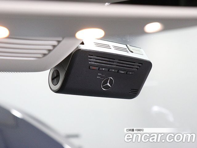 Mercedes-Benz E-Class 2017 — photo 7
