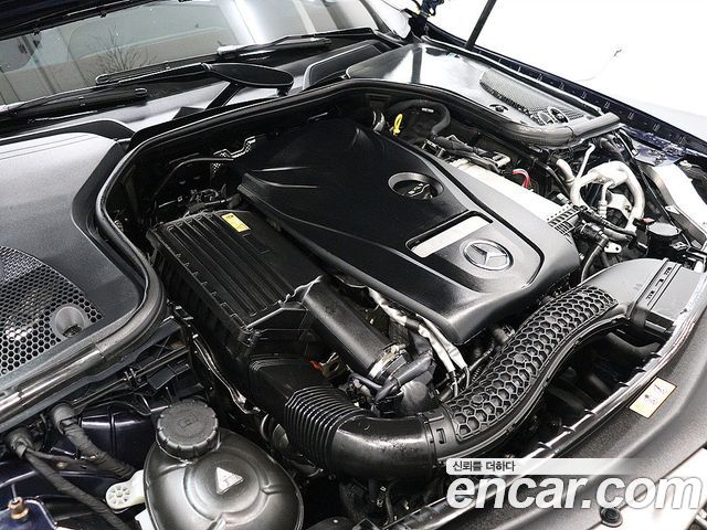 Mercedes-Benz E-Class 2017 — photo 17