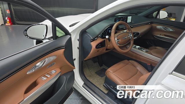 Genesis GV70 2023 — photo 10
