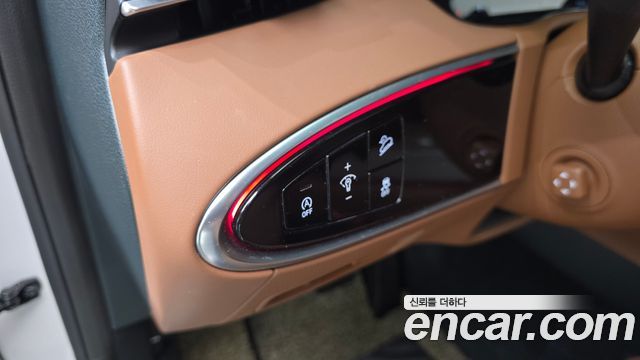 Genesis GV70 2023 — photo 15