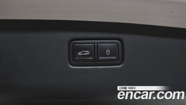Genesis GV70 2023 — photo 20