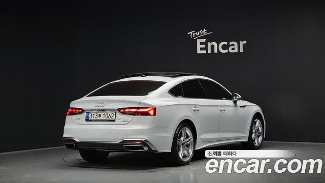 Audi A5 2021 — photo 2
