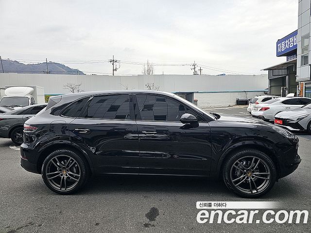 Porsche Cayenne 2019 — photo 4
