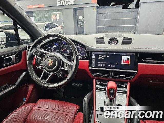 Porsche Cayenne 2019 — photo 11