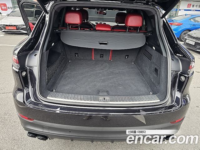 Porsche Cayenne 2019 — photo 12