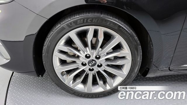 Kia K7 2020 — photo 5