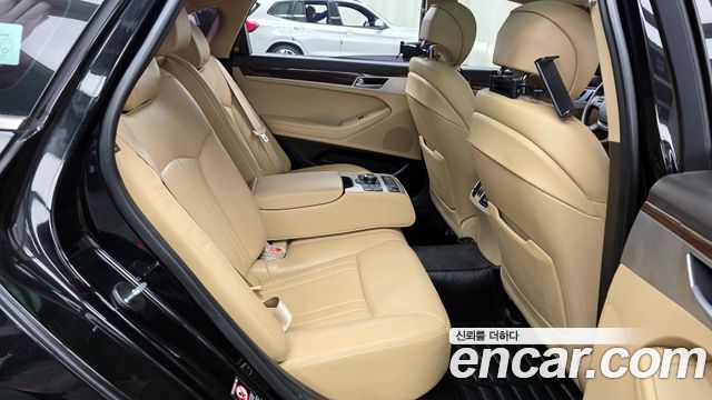 Genesis G80 2017 — photo 12