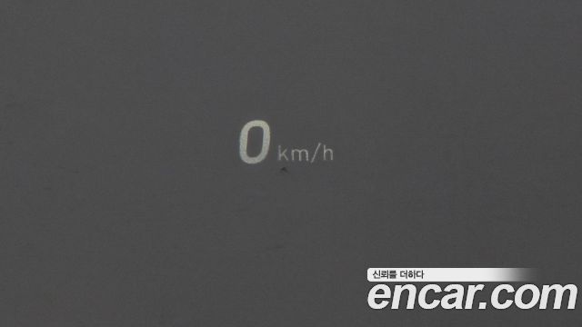 Genesis G80 2017 — photo 17