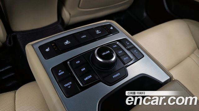 Genesis G80 2017 — photo 19