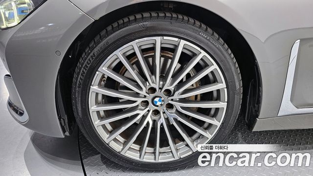 BMW 7-Series 2021 — photo 5