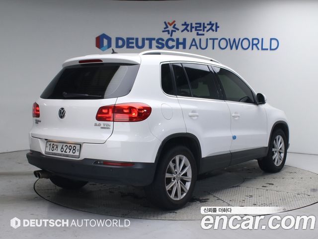 Volkswagen Tiguan 2012 — photo 2