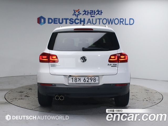 Volkswagen Tiguan 2012 — photo 4