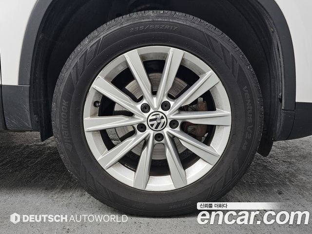 Volkswagen Tiguan 2012 — photo 5