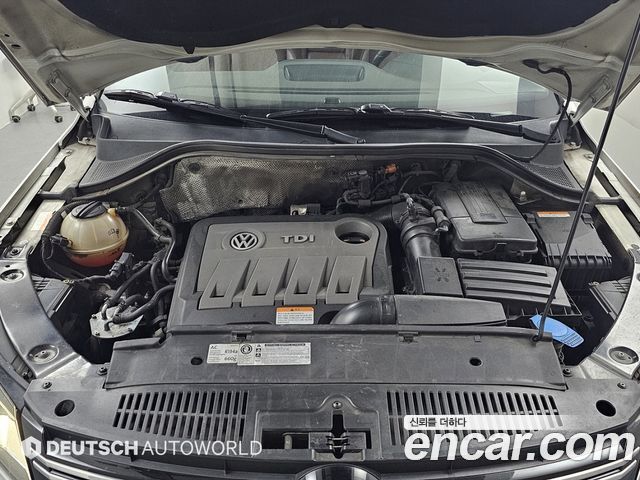 Volkswagen Tiguan 2012 — photo 6