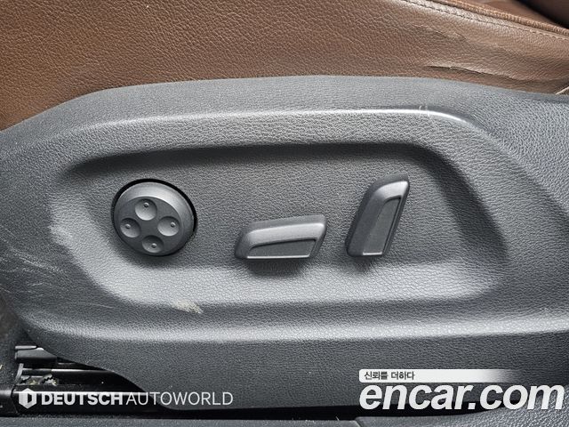 Volkswagen Tiguan 2012 — photo 15