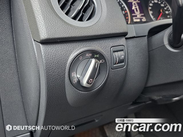 Volkswagen Tiguan 2012 — photo 16