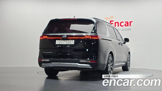 Kia Canival 2021 — photo 4
