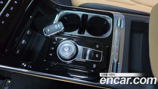 Kia Canival 2021 — photo 9
