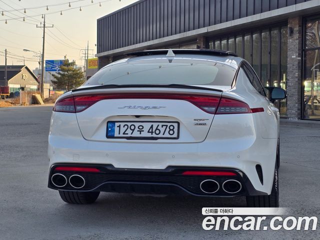 Kia Stinger 2018 — photo 1