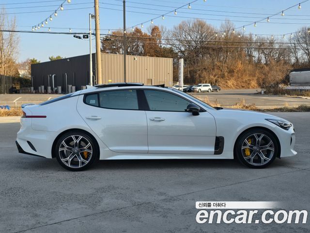 Kia Stinger 2018 — photo 4
