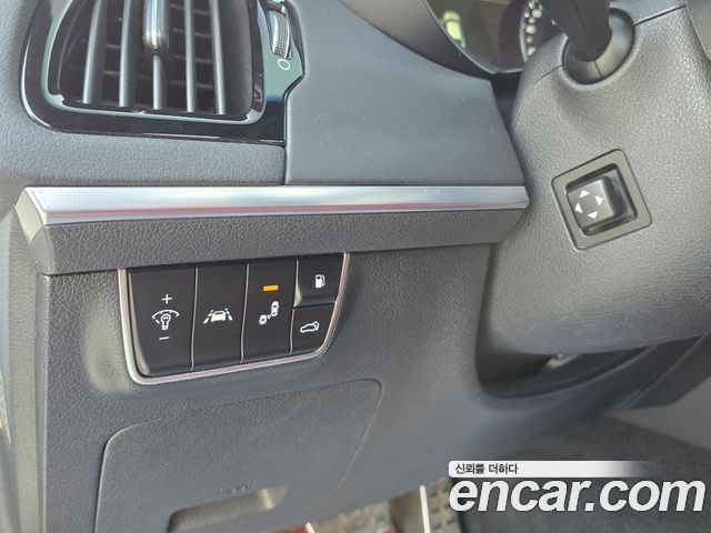 Kia Stinger 2018 — photo 12