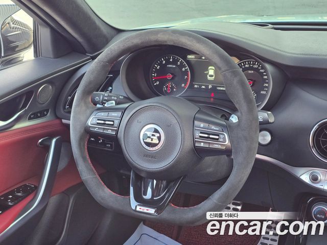 Kia Stinger 2018 — photo 13