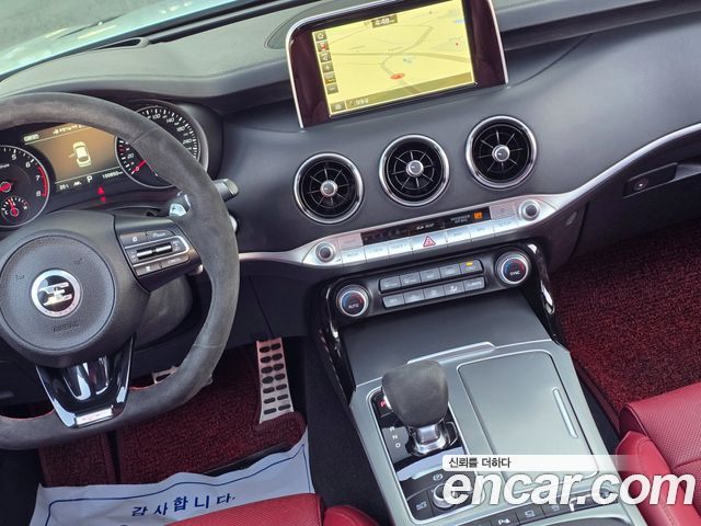 Kia Stinger 2018 — photo 14