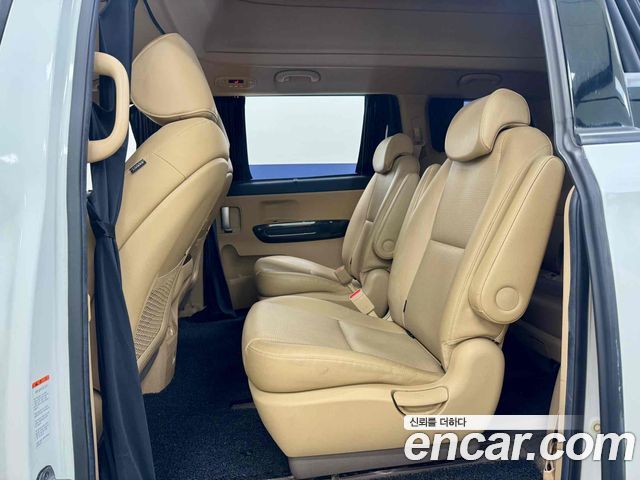 Kia Canival 2020 — photo 8