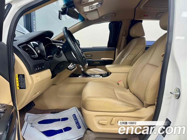 Kia Canival 2020 — photo 9