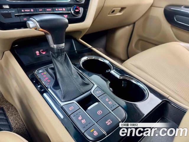 Kia Canival 2020 — photo 11