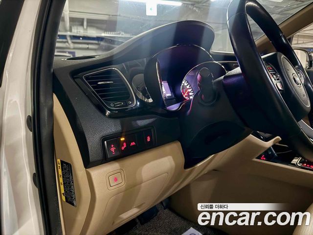 Kia Canival 2020 — photo 12