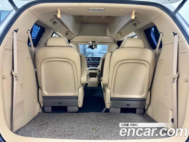 Kia Canival 2020 — photo 14