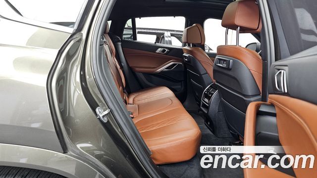 BMW X6 2022 — photo 12